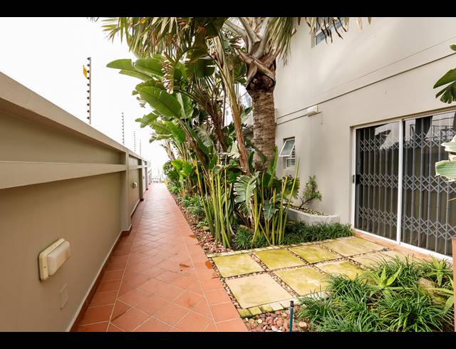 3 BEDROOM APARTMENT FOR SALE IN UMHLANGA CENTRAL